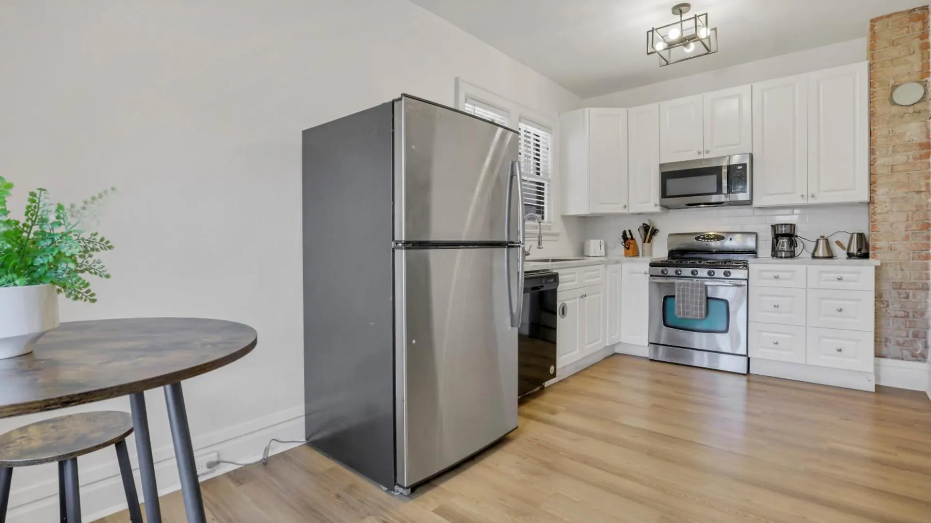 Updated 4Bd House Near German Village W Parking 콜럼버스 0*,