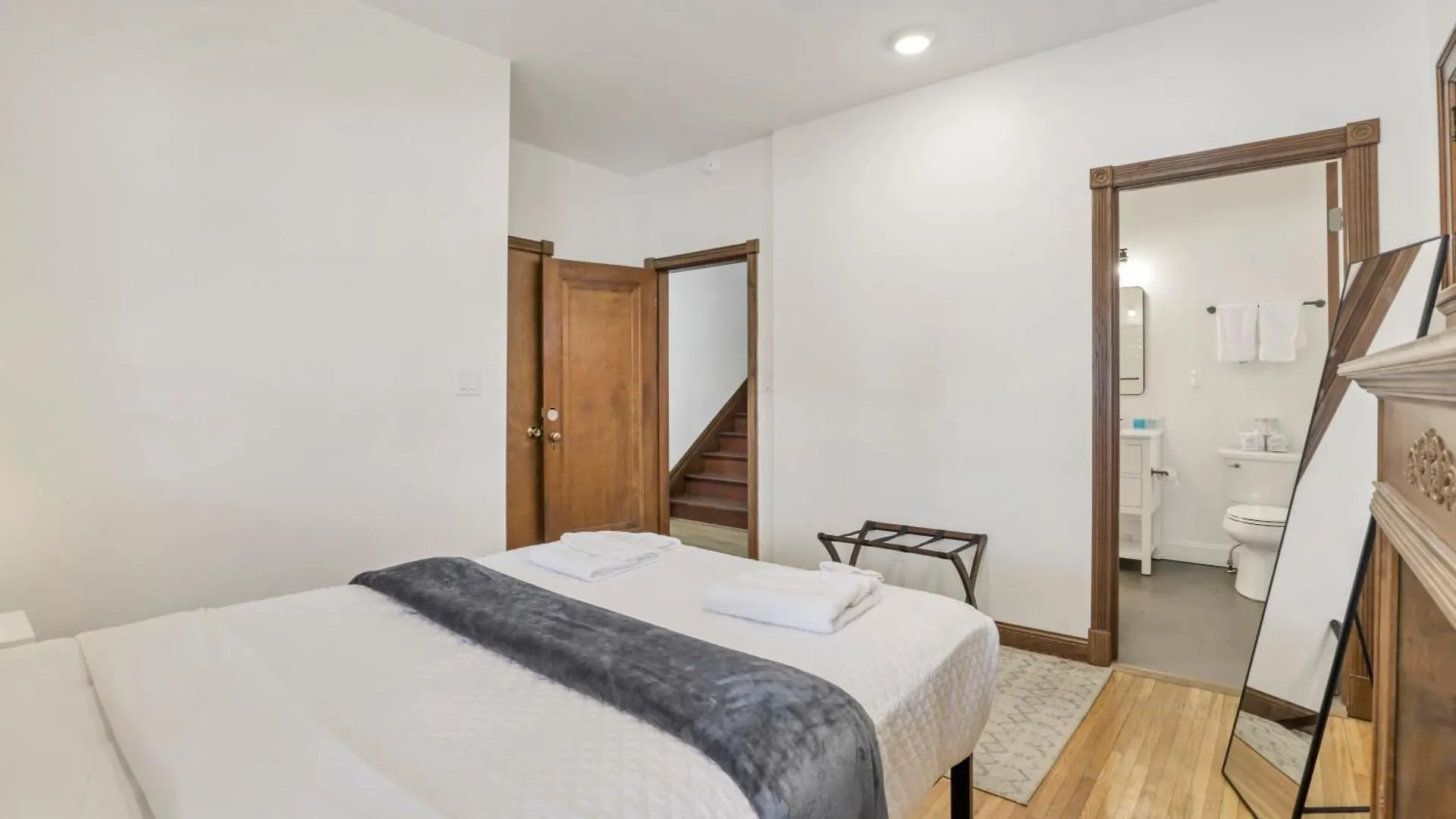Updated 4Bd House Near German Village W Parking 콜럼버스